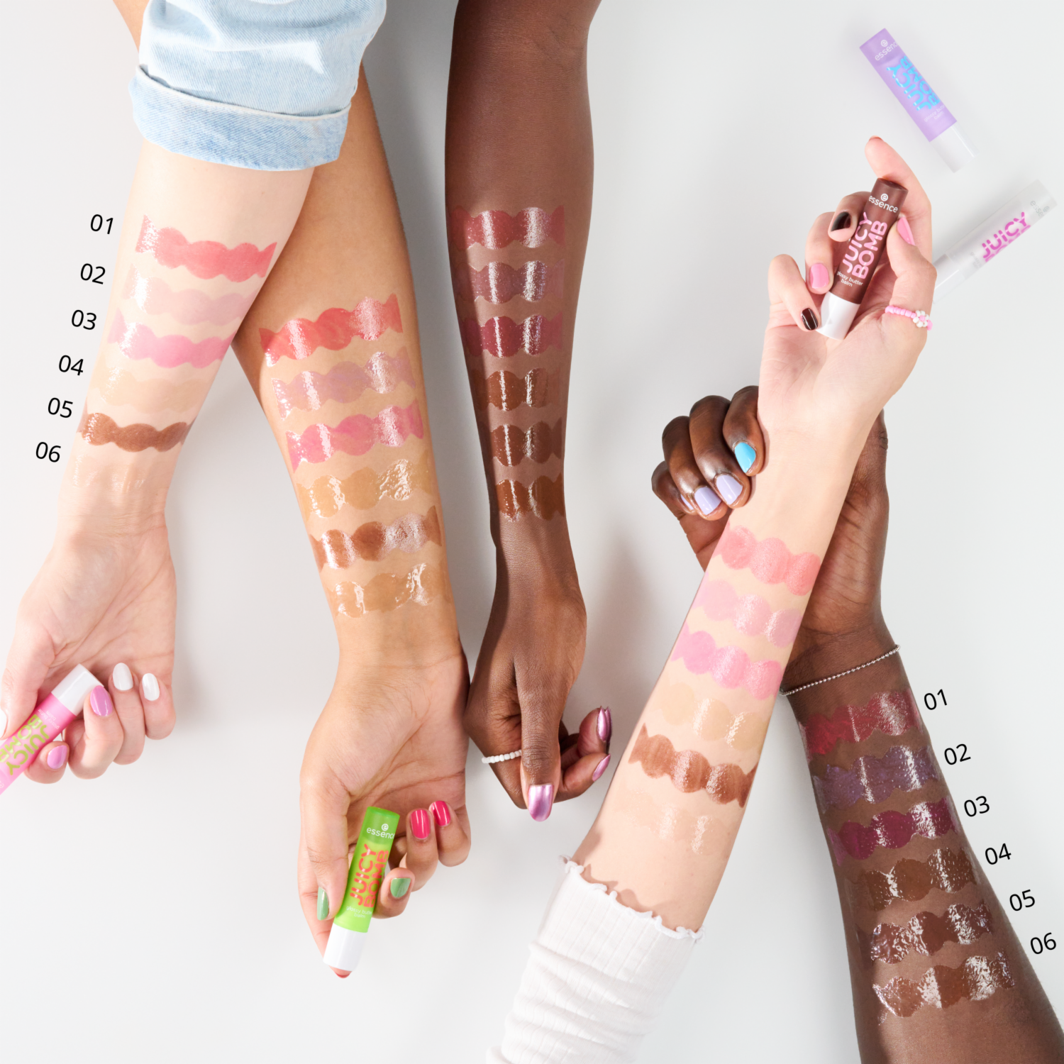 Bálsamo Labial Juicy Bomb Glossy Butter ESSENCE