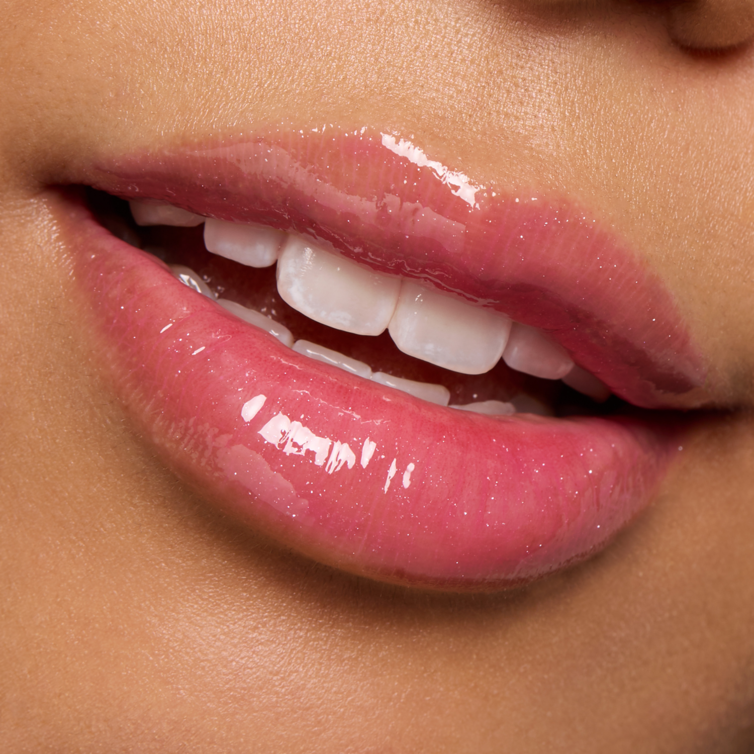 Brillo Labial Extreme Shine Volume ESSENCE