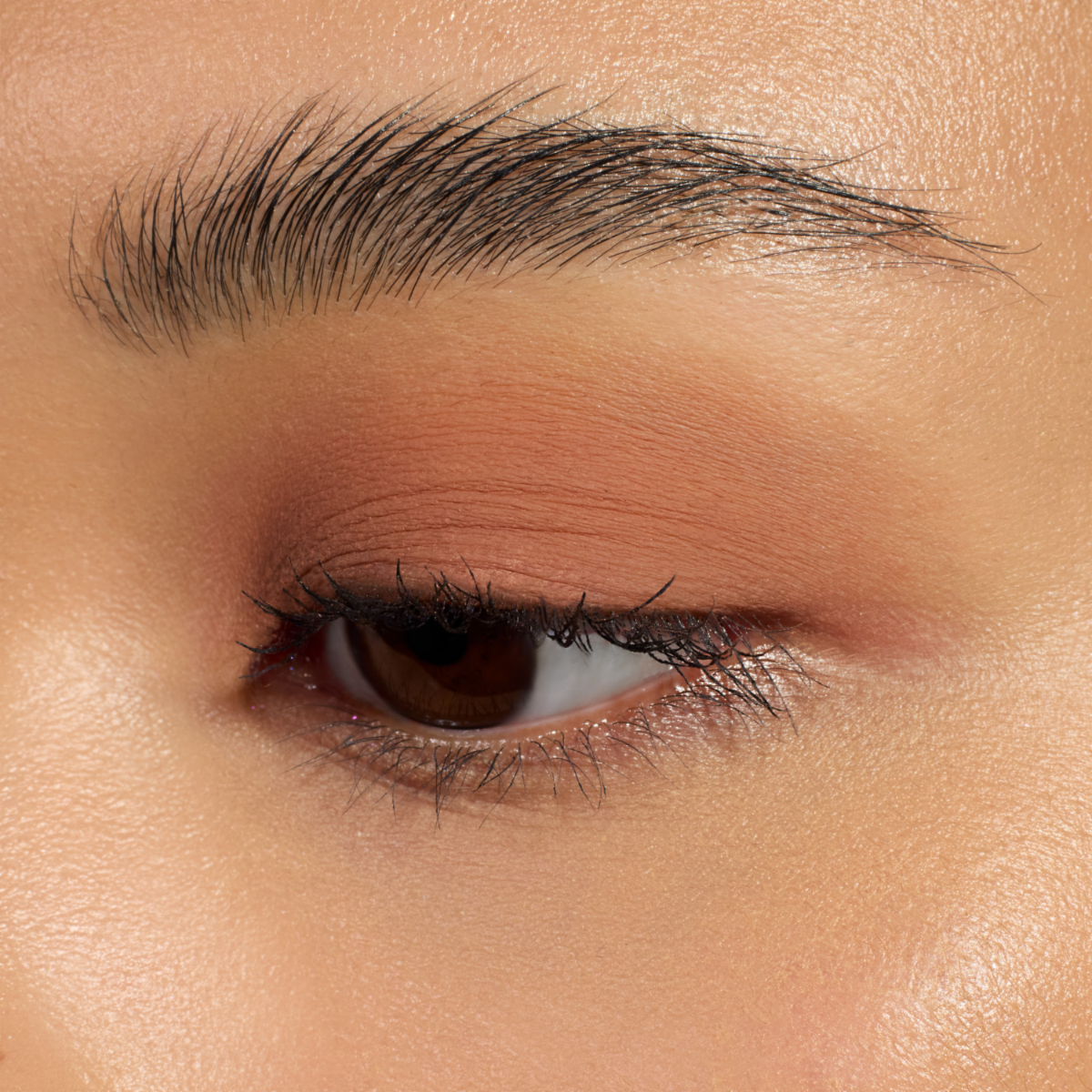 Sombra De Ojos Líquida Matte Waterproof ESSENCE