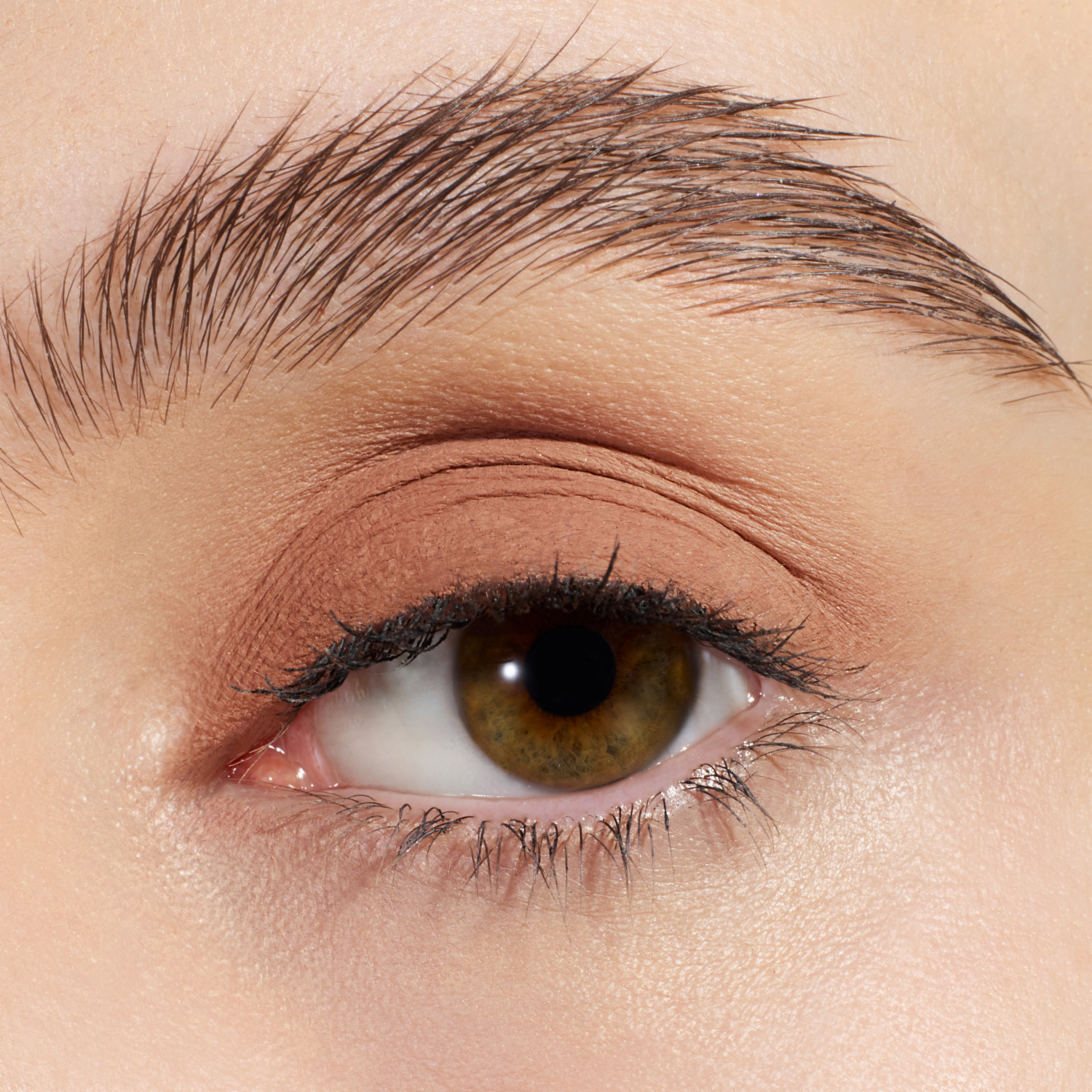 Sombra De Ojos Líquida Matte Waterproof ESSENCE